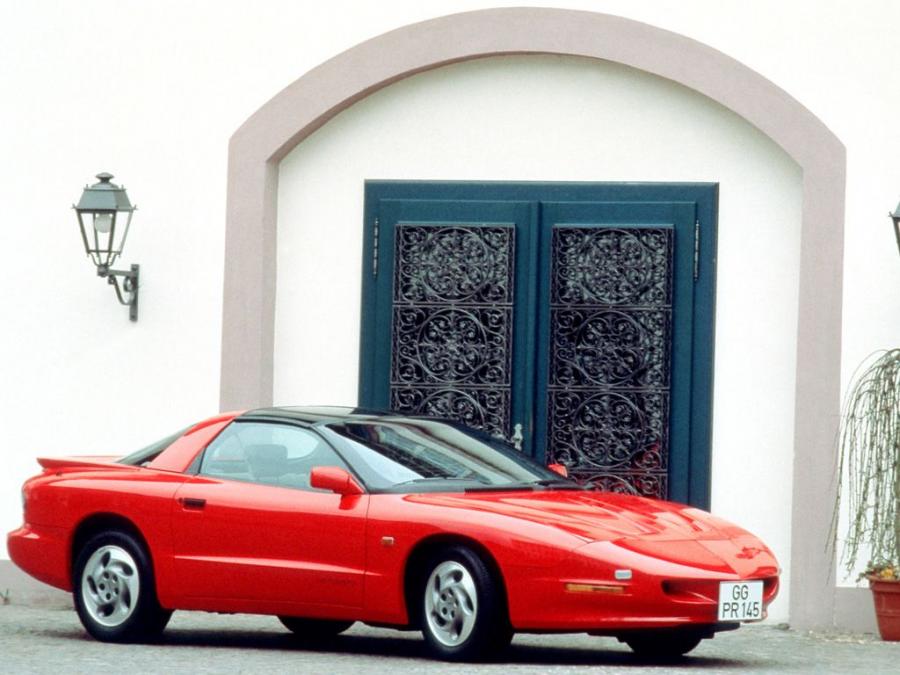  Pontiac Firebird 1993 года  (фото 13 из 18)